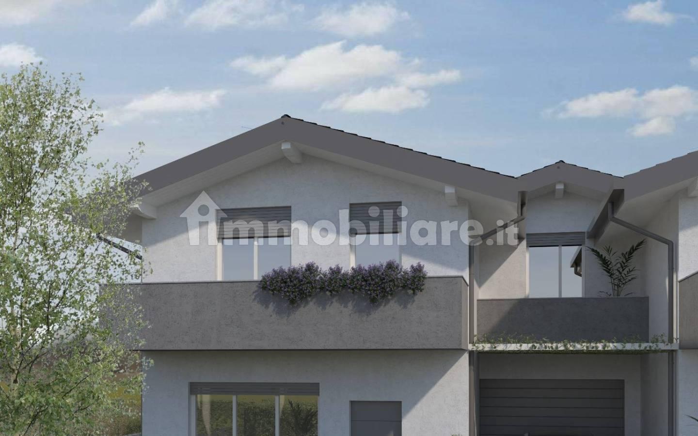 Villa a schiera via Carlo Pellegrini, Centro, Olgiate Comasco