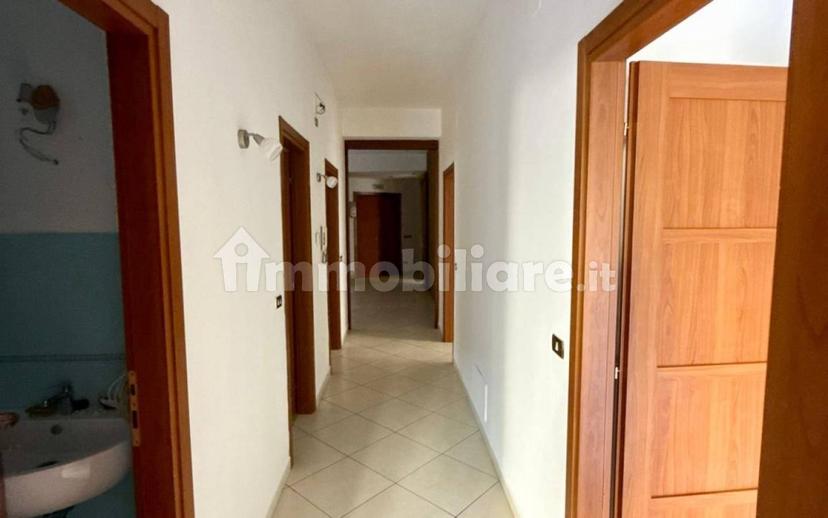 Appartamento via Vasto, Centro Storico, Avellino — foto 2 di 16