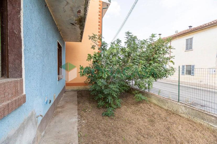 Villa a schiera via Alessandro Manzoni, Centro, San Bassano — foto 4 di 17