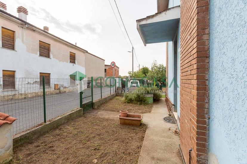 Villa a schiera via Alessandro Manzoni, Centro, San Bassano — foto 9 di 17