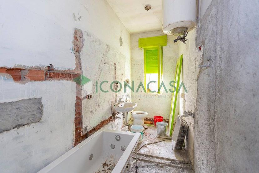 Villa a schiera via Alessandro Manzoni, Centro, San Bassano — foto 10 di 17