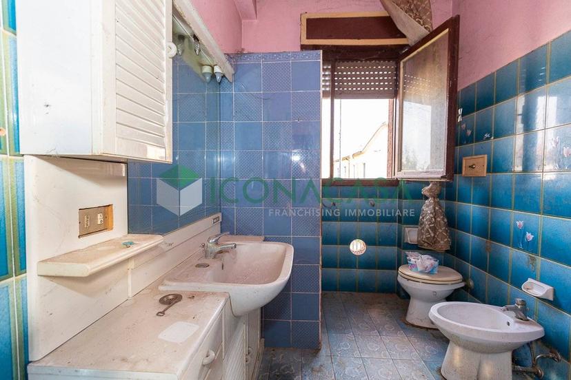 Villa a schiera via Alessandro Manzoni, Centro, San Bassano — foto 15 di 17