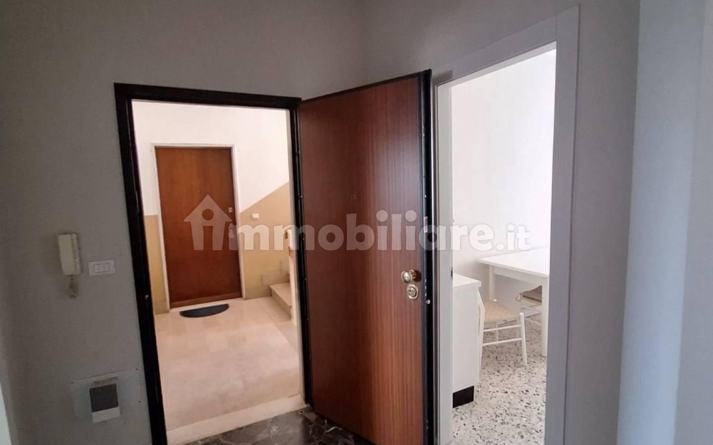 Bilocale corso Indipendenza 59, Valentino, Casale Monferrato