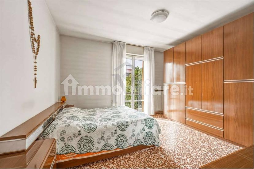 Villa a schiera via Giovanni Pascoli, Centro, Castelnovo di Sotto — foto 2 di 27