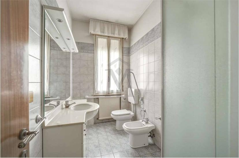 Villa a schiera via Giovanni Pascoli, Centro, Castelnovo di Sotto — foto 25 di 27