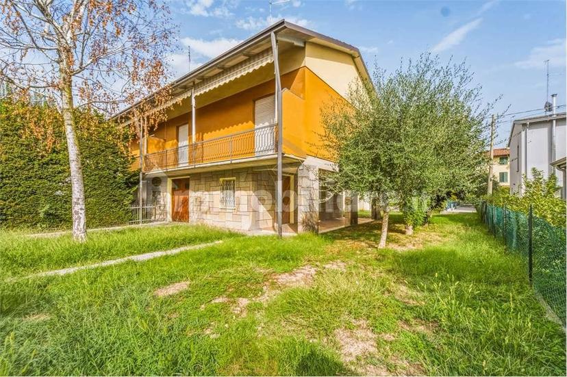 Villa a schiera via Giovanni Pascoli, Centro, Castelnovo di Sotto — foto 6 di 27