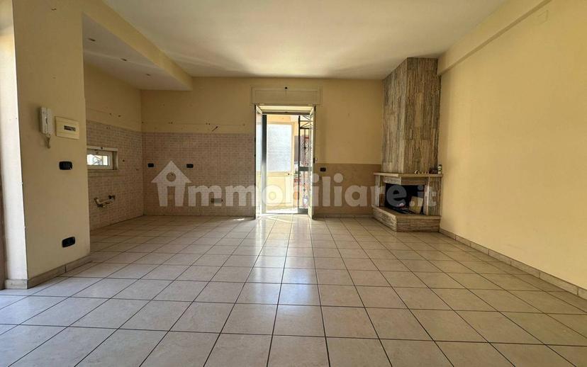 Trilocale via 1 Maggio 12, Orta di Atella — foto 4 di 21