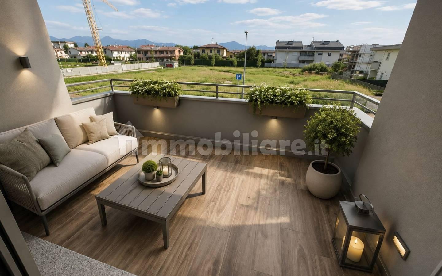 Trilocale via Roma 32, Azzano San Paolo