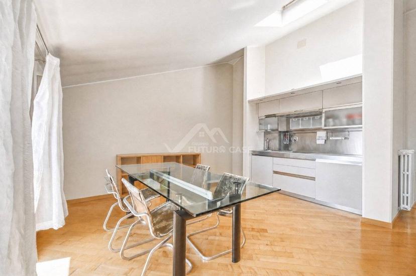 Bilocale buono stato, quarto piano, Stazione - Reggiane, Reggio Emilia — foto 2 di 11