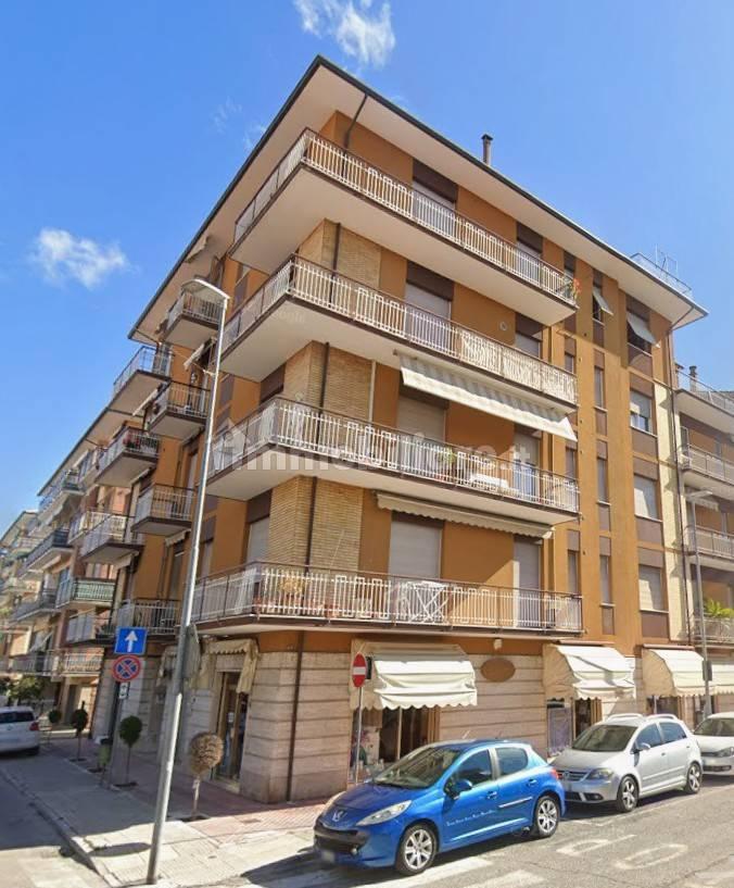 Quadrilocale via Dante Alighieri 10, Centro, Chiaravalle — foto 12 di 14