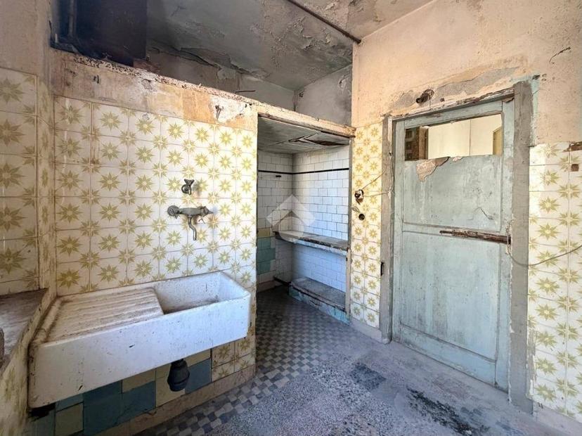 Trilocale via Bottego 1, Centro, Cosenza — foto 16 di 16