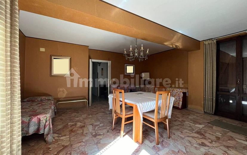 Trilocale via Bassiano, Centro, Sezze