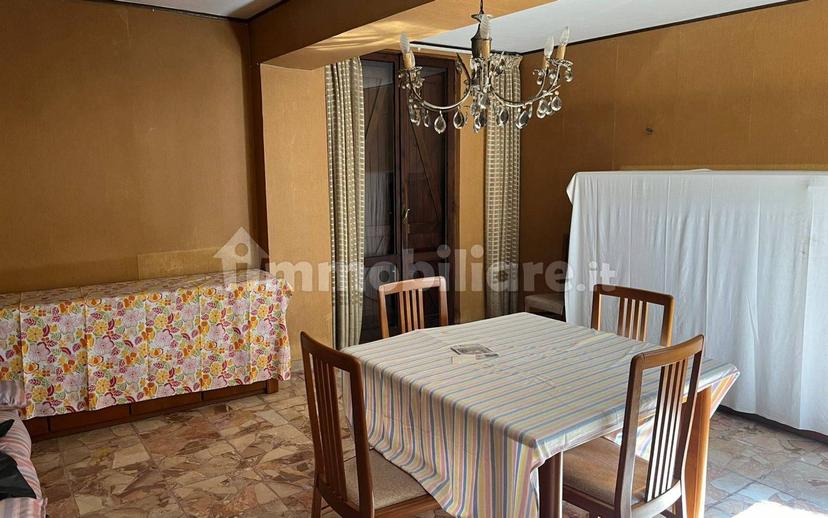 Trilocale via Bassiano, Centro, Sezze — foto 5 di 9