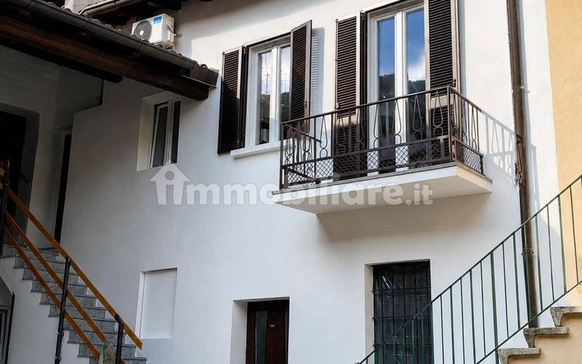 Bilocale via Vittorio Veneto 1, Centro, Inverigo — foto 2 di 32