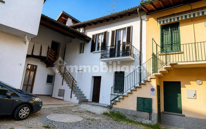 Bilocale via Vittorio Veneto 1, Centro, Inverigo — foto 4 di 32