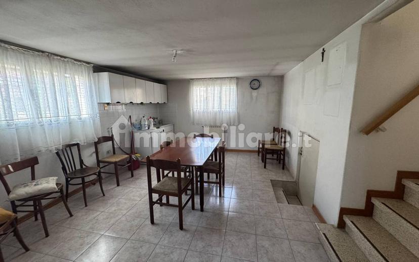 Villa unifamiliare via Provinciale Ovest 31, Centro, Arquà Polesine — foto 5 di 37