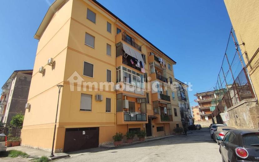 Quadrilocale via Montano, Centro, Maddaloni