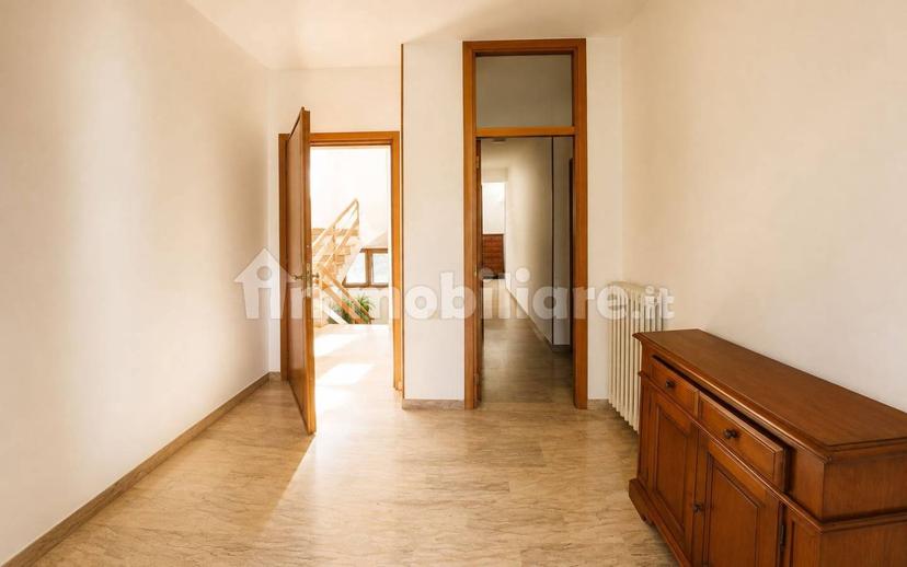 Appartamento viale 24 Maggio 25, Centro, Fabriano — foto 2 di 16