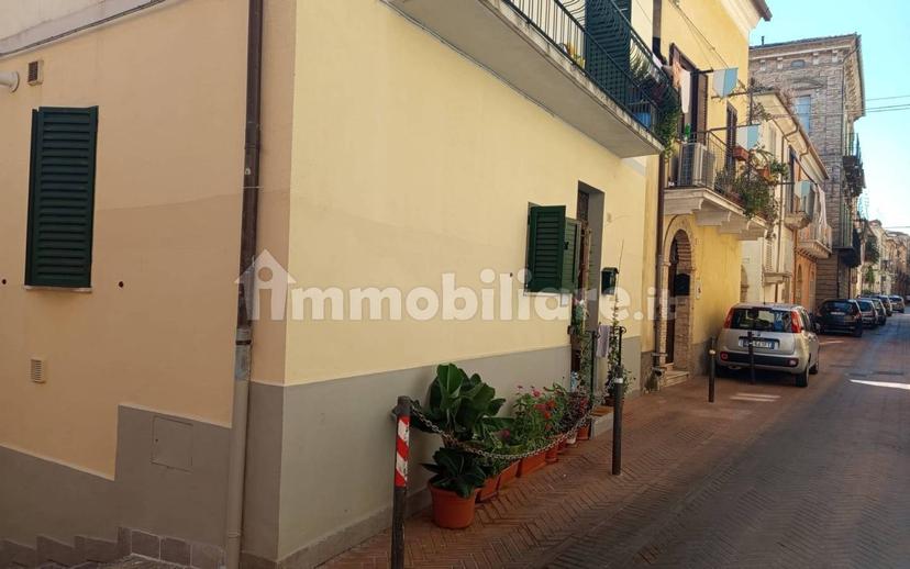 Trilocale via Santa Maria Maggiore, Centro, Lanciano — foto 19 di 22