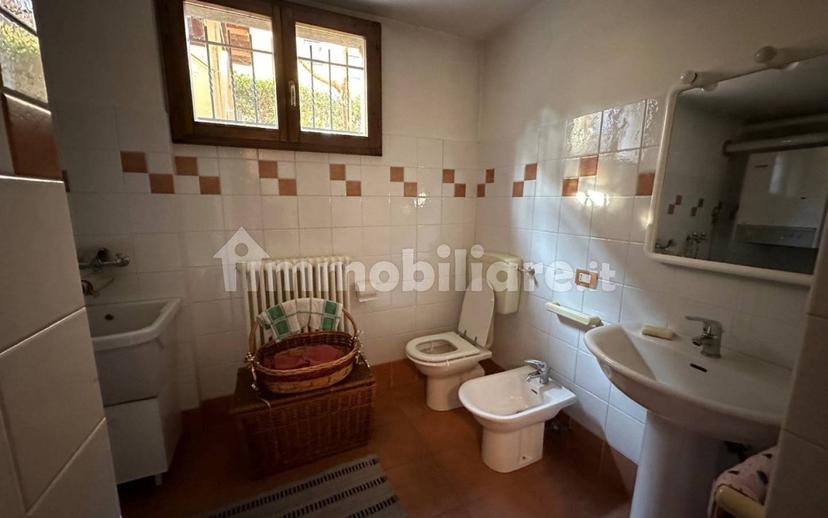 Villa bifamiliare via Ludovico Ariosto, Borzano, Albinea — foto 18 di 24