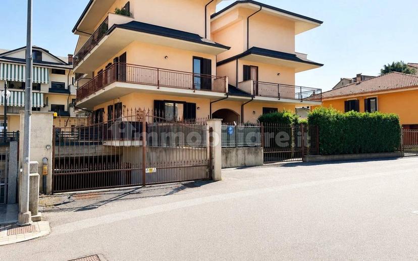 Trilocale via Dante Livio Bianco, 3, Centro, Borgo San Dalmazzo — foto 14 di 32