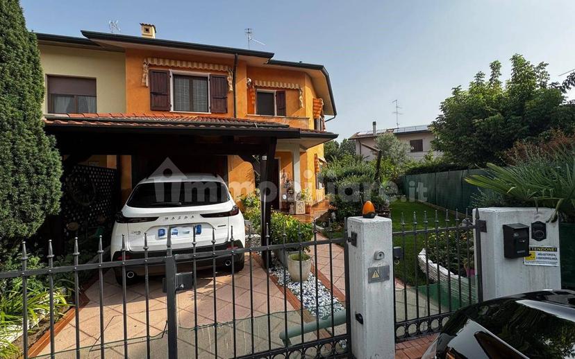Villa bifamiliare, buono stato, 173 m², Sant'antonio, Porto Mantovano — foto 7 di 18