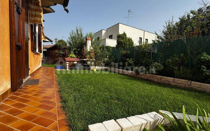 Villa bifamiliare, buono stato, 173 m², Sant'antonio, Porto Mantovano — foto 10 di 18