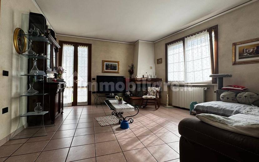 Villa bifamiliare, buono stato, 173 m², Sant'antonio, Porto Mantovano — foto 15 di 18