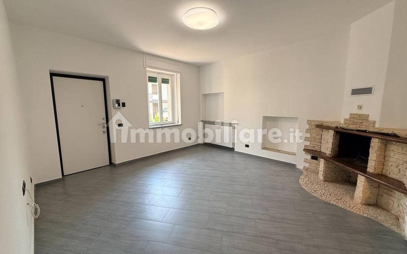 Trilocale via Papa Giovanni XXIII 118, Cardano al Campo — foto 20 di 28