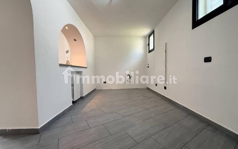 Trilocale via Papa Giovanni XXIII 118, Cardano al Campo — foto 23 di 28