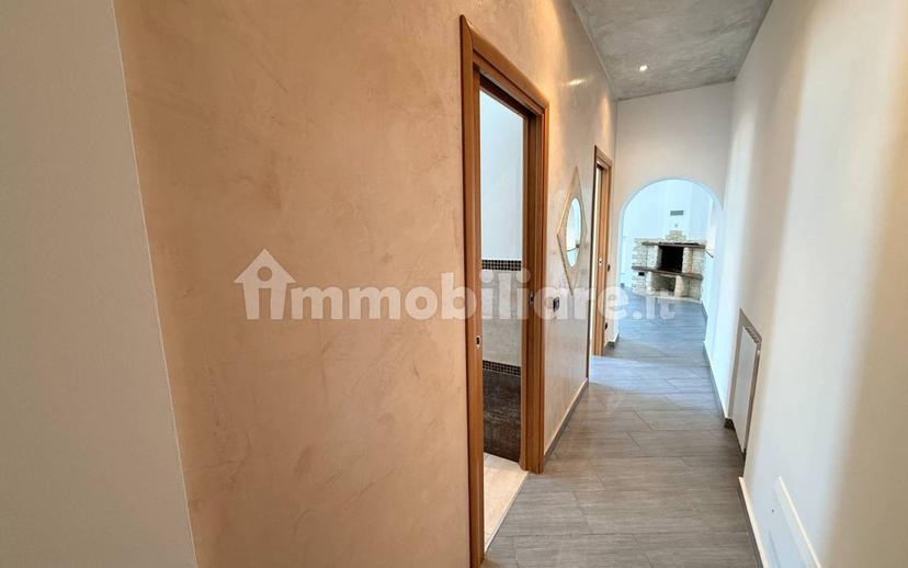 Trilocale via Papa Giovanni XXIII 118, Cardano al Campo — foto 18 di 28
