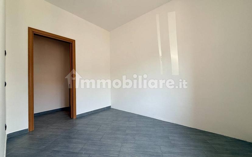 Trilocale via Papa Giovanni XXIII 118, Cardano al Campo — foto 2 di 28