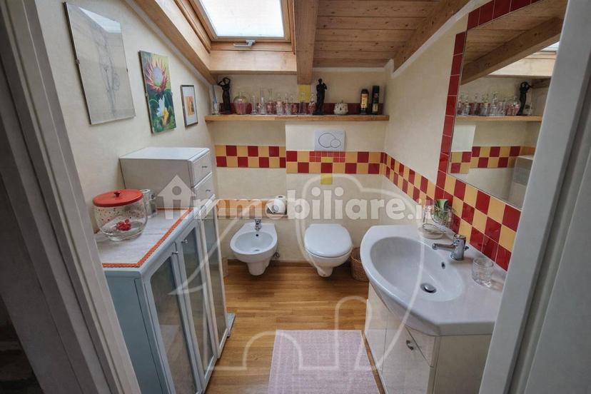 Villa a schiera 5 locali, buono stato, Pieve, Tremosine sul Garda