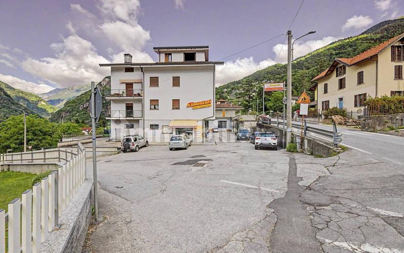 Appartamento via Flavio Parvis, Centro, Varzo — foto 6 di 42