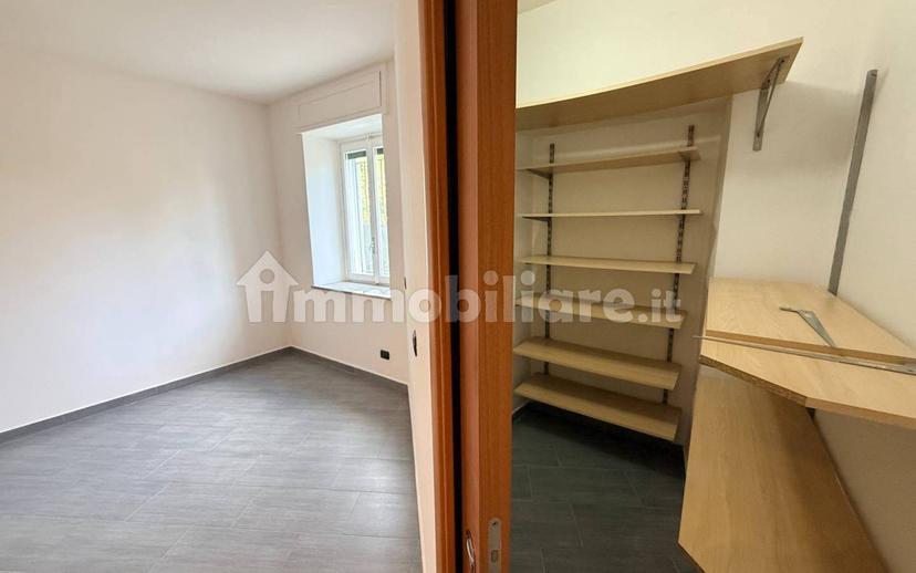 Trilocale via Papa Giovanni XXIII 118, Cardano al Campo — foto 6 di 28