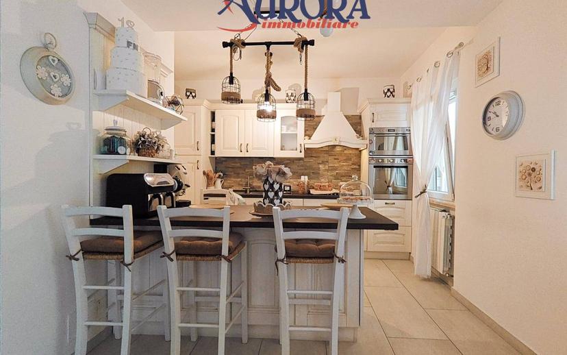 Villa a schiera 5 locali, ottimo stato, Zona Calcatore, Zona Ospedale, Periferia, Terracina — foto 25 di 30