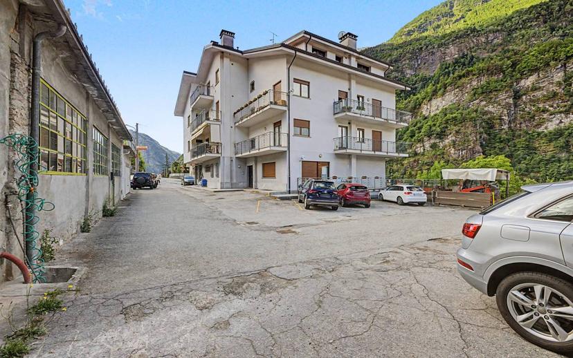 Appartamento via Flavio Parvis, Centro, Varzo — foto 14 di 42