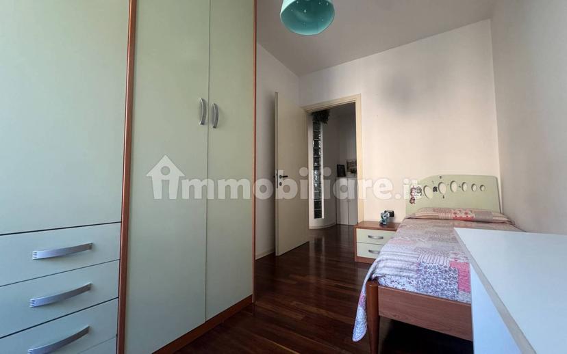 Trilocale via Alessandro Manzoni 55, Centro, Dalmine — foto 12 di 26