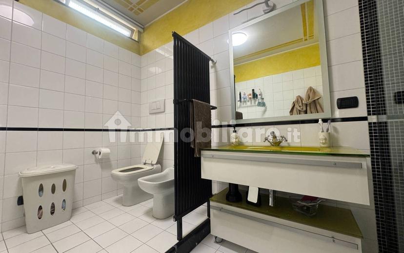 Trilocale via Alessandro Manzoni 55, Centro, Dalmine — foto 10 di 26