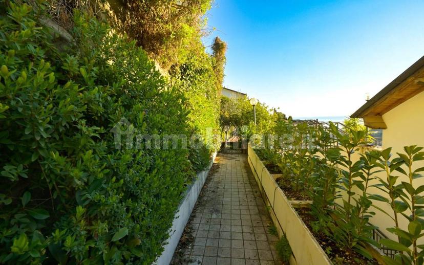 Trilocale via Adelasia, Collina Centrale, Parco Fuor del Vento, Alassio — foto 27 di 28