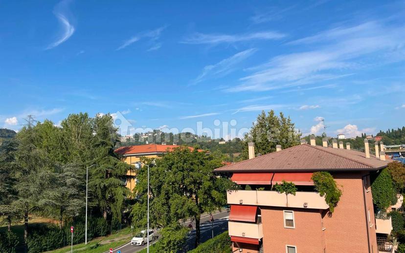 Trilocale via Gioacchino Rossini 19, Longuelo, Bergamo — foto 12 di 22