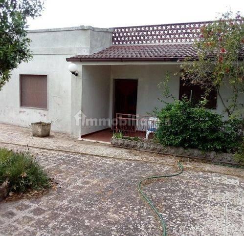 Villa unifamiliare via Lanzo zona G 76, Martina Franca — foto 2 di 19