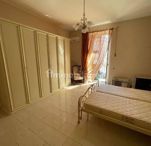 Quadrilocale Anfitatro 167, Borgo, Taranto — foto 9 di 17