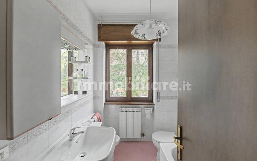 Appartamento via Flavio Parvis, Centro, Varzo — foto 20 di 42