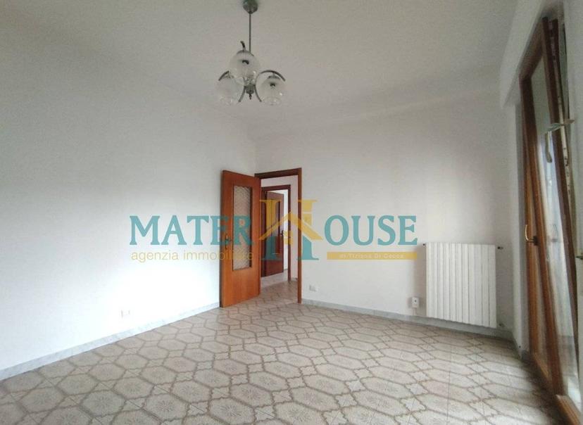 Appartamento via Padre Rosario Maria Mirabene, Centro, Matera — foto 3 di 23