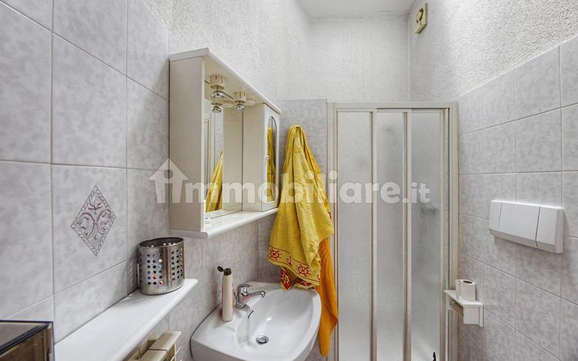 Appartamento via Flavio Parvis, Centro, Varzo — foto 2 di 42