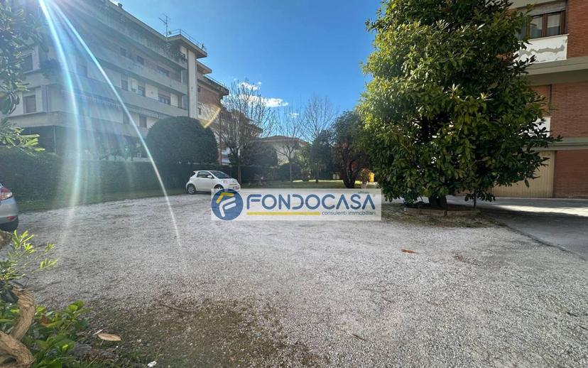Trilocale via Pisa 22, Marina di Massa Centro, Massa — foto 23 di 32