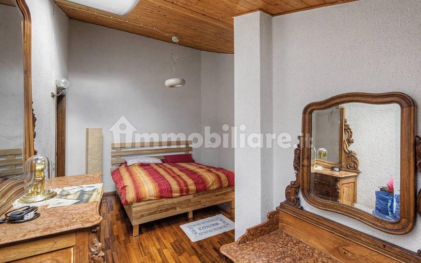 Appartamento via Flavio Parvis, Centro, Varzo — foto 4 di 42