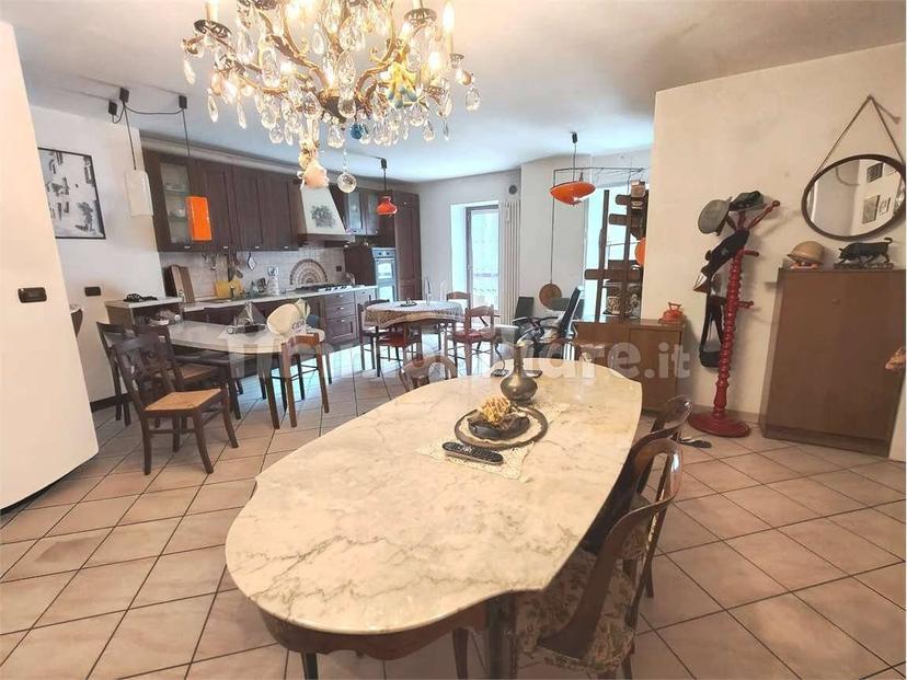 Trilocale via Chanoux, 82, Centro, Chatillon — foto 17 di 20