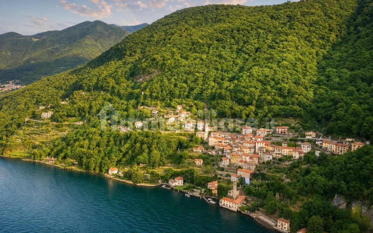Terratetto unifamiliare via Pognana, Careno, Nesso